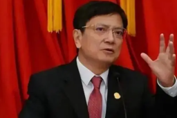 网红教授辟谣婚内出轨包养情妇