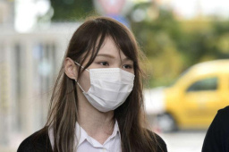 李家超：除非周庭自首否则终身追捕