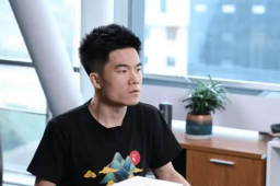 董宇辉成东方甄选高级合伙人