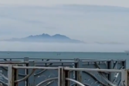 网友拍到青岛海市蜃楼